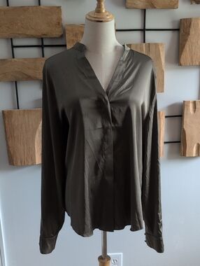 Olive Green V-Neck Long-Sleeve Women's Top